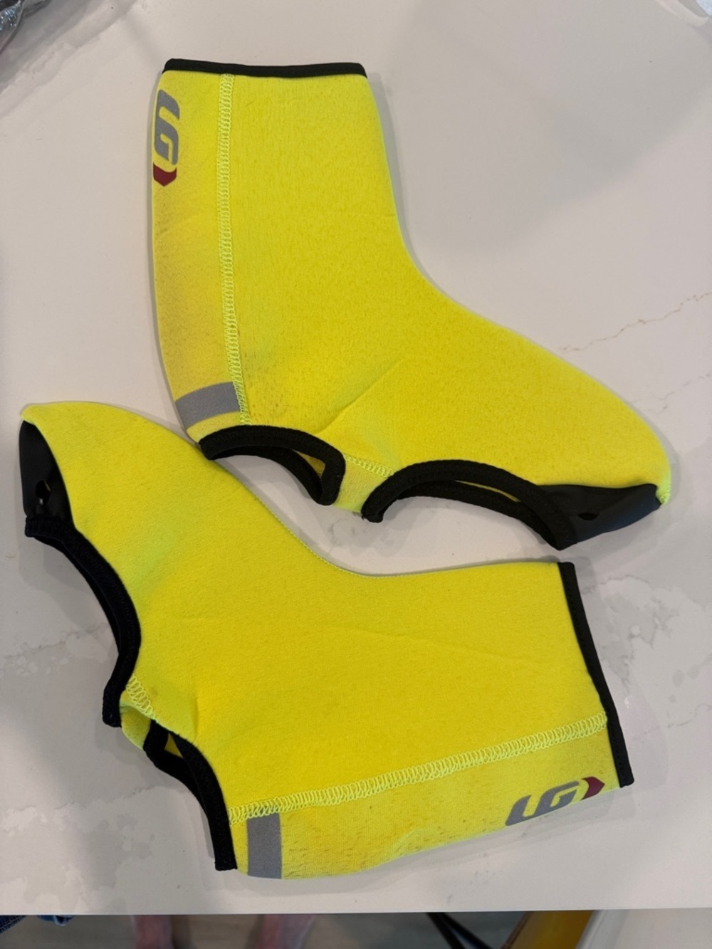 Louis Garneau (LG) Yellow & Black Cycling shoe Warmers - M